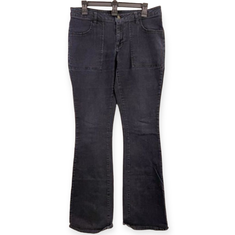 Whowhatwear Women’s Flare Jeans Size 8. 32” Inseam.
